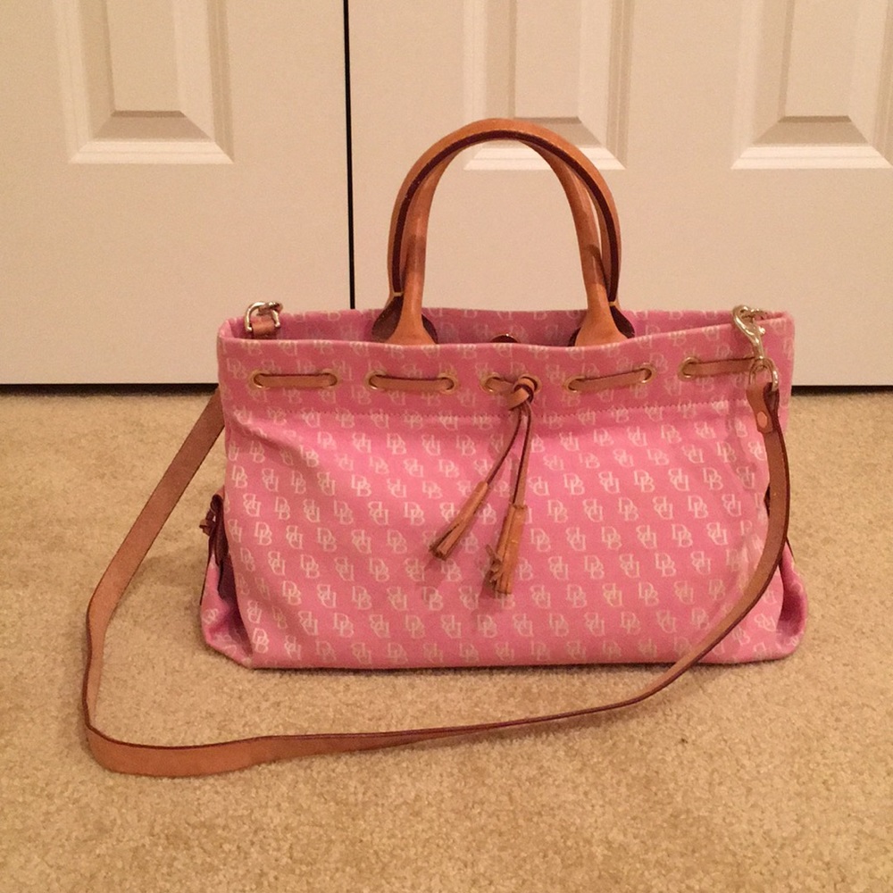 Dooney and Bourke tote/handbag/crossbody